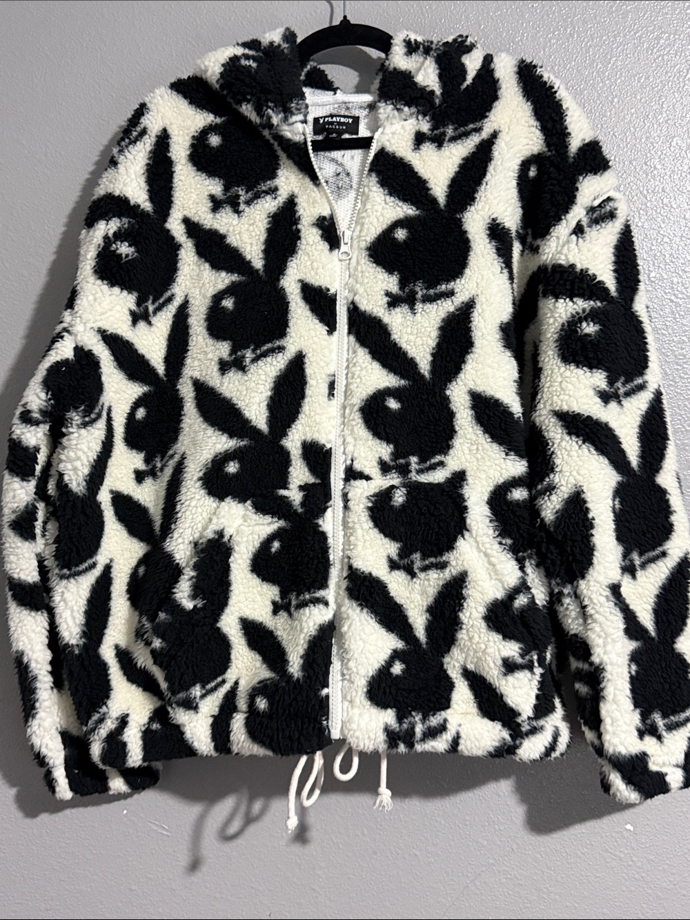 PLAYBOY by Pacsun Black & White Bunny over size Sherpa Zip Hoodie size S